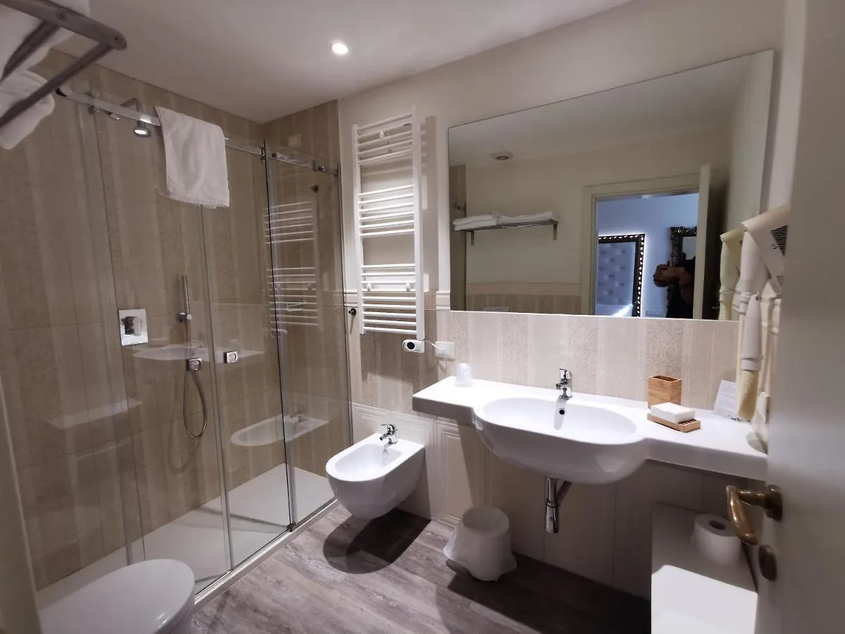 Hotel Lido Rimini 3*,  Italy